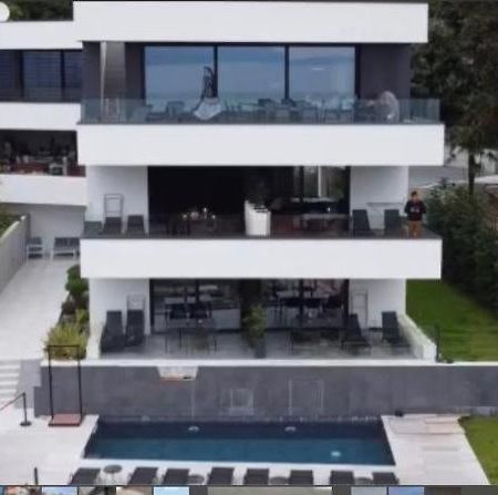 Aparthotel Villa V With Heated Pool Рієка Екстер'єр фото