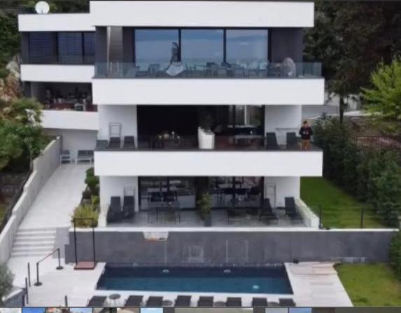 Aparthotel Villa V With Heated Pool Рієка Екстер'єр фото