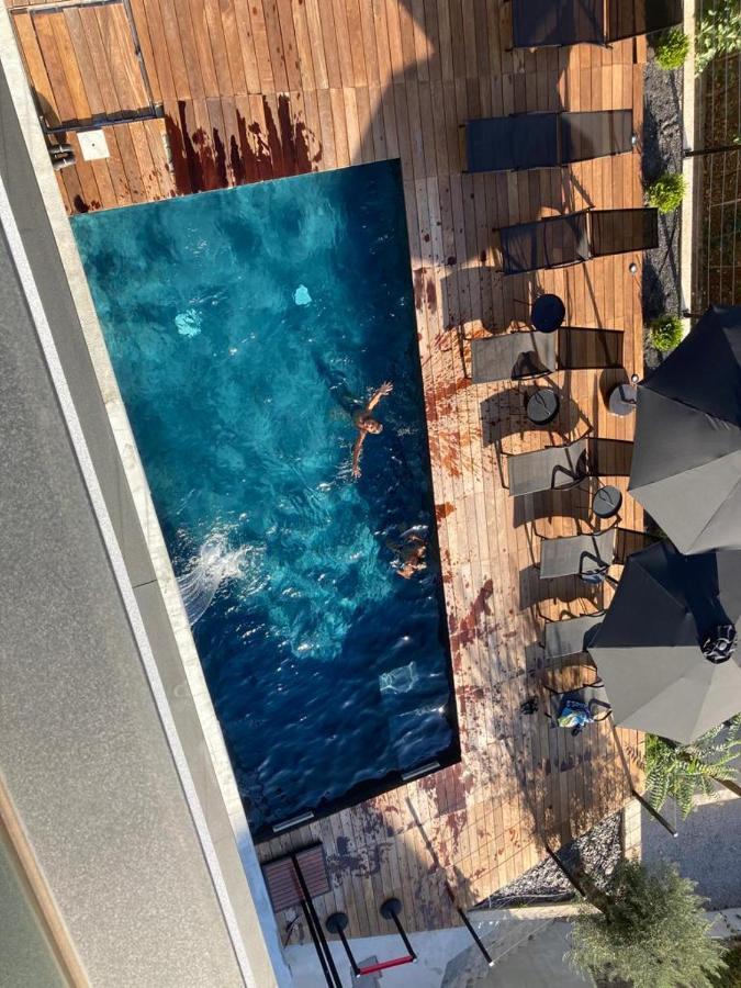 Aparthotel Villa V With Heated Pool Рієка Екстер'єр фото